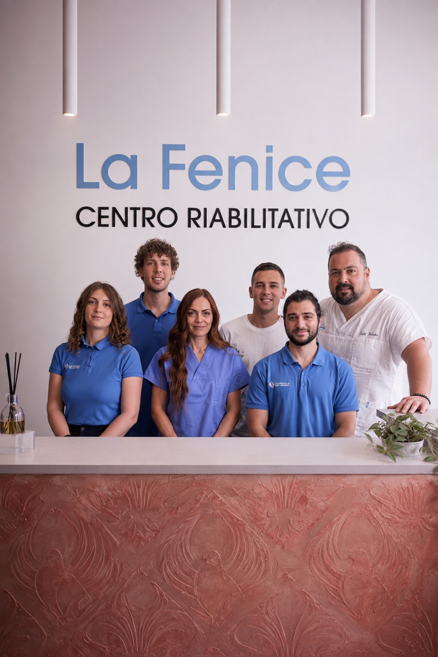 Team del Centro Riabilitativo La Fenice nella clinica